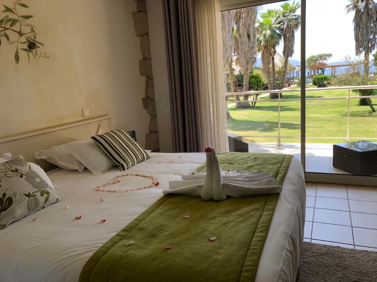 Hotel Le Ruesco Ольмето Екстер'єр фото